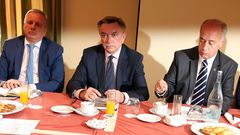 Korchagin, en el centro de la imagen