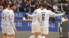 Novoa celebrando un tanto. 