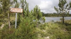 EXPLOTACIONES. La explotacin minera, sobre todo caoln, es muy importante en Vimianzo, con Cavisa (Castrelo) como referencia, y con muchos restos en la zona que ahora son pequeas lagunas.