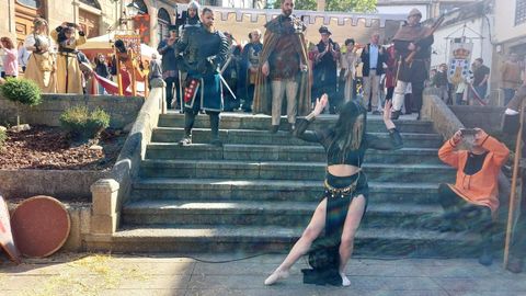Demostraci�n de danza en el acto inaugural en la plaza de Espa�a 