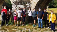 Una decena de vecinos participaron el domingo en Descubre Boqueix�n, un programa de visitas guiadas gratuito por distintos puntos de inter�s tur�stico del municipio, previa inscripci�n.