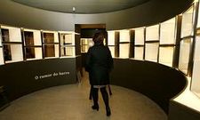 Los expositores que albergaban las piezas donadas por Garc�a Al�n ya estaban vac�os ayer.