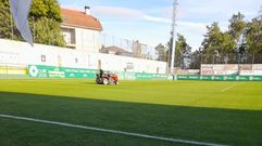 �ltimos cuidados al nuevo terreno de juego de los carballi�eses