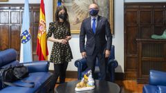 Jos Manuel Baltar con la poeta Yolanda Castao.