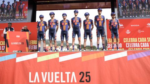 Imgenes de la Etapa 16 de La Vuelta a Espaa entre Poio y Mos
