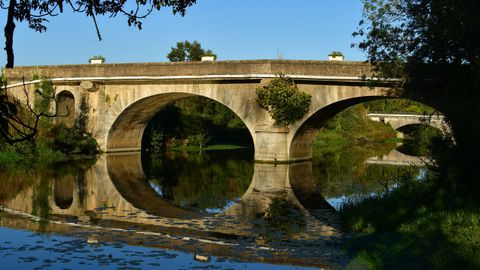 Puente sobre el rio Vende, en Velluire