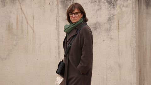 Marta Pujol Ferrusola (66 a�os) es la segunda hija del matrimonio. Ejerce como arquitecta. Est� investigada por su contrataci�n como arquitecta municipal en 1996 en el Ayuntamiento de San Vicente de Montalt, debido a su�elevado sueldo por una jornada laboral de dos d�as a la semana. Se investiga si consigui� o no la plaza por concurso p�blico. Est� acusada de dos presuntos delitos de asociaci�n il�cita y blanqueo de capitales. La Fiscal�a pide para ella ocho a�os de prisi�n.