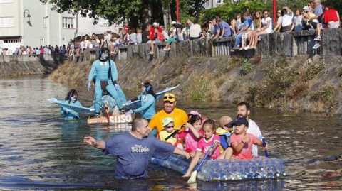 El tiempo acompa a los participantes y asistentes del XVIII descenso por el ro Anllns que cada ao se celebra por San Xon