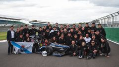 El equipo de UVigo Motosport en el circuito de Silverstone