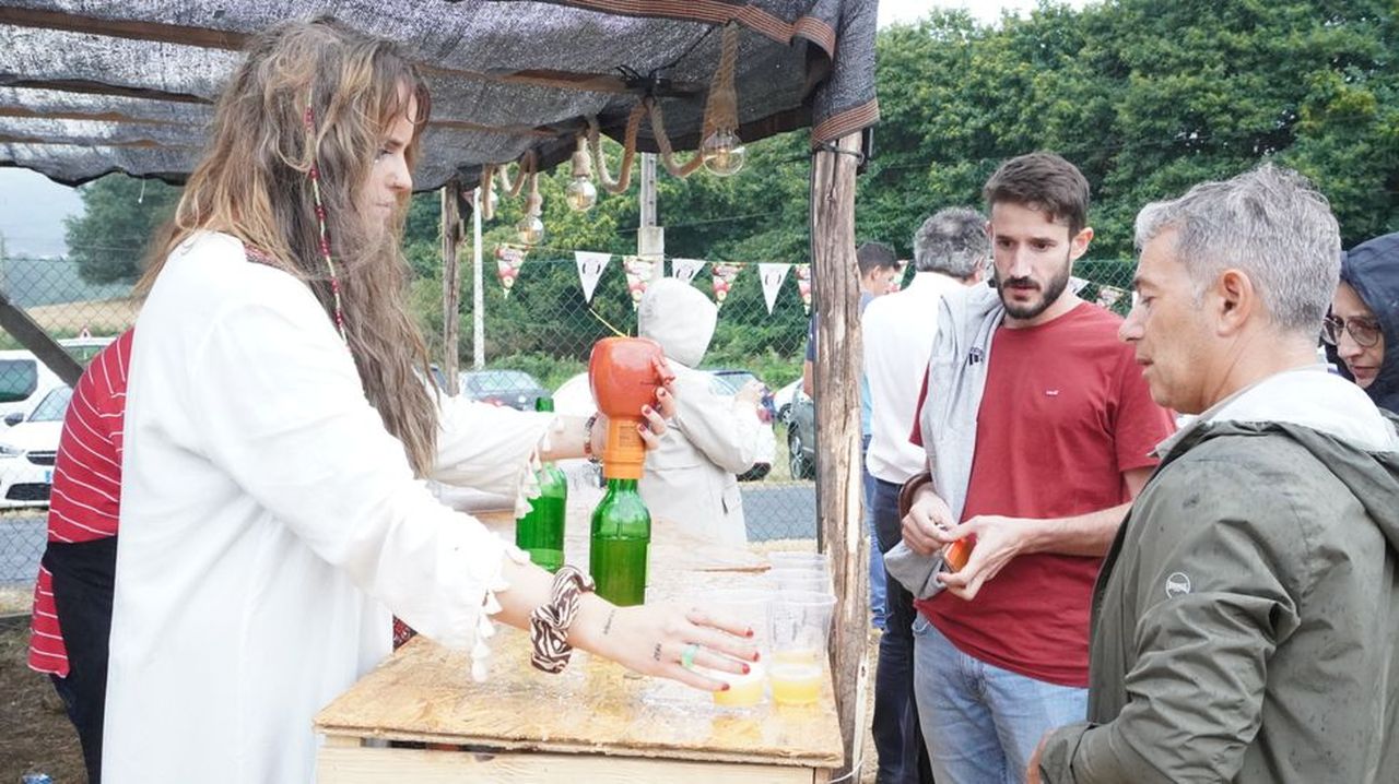 A Estrada propone celebrar el solsticio de verano con una puesta de sol entre sidra y arándanos