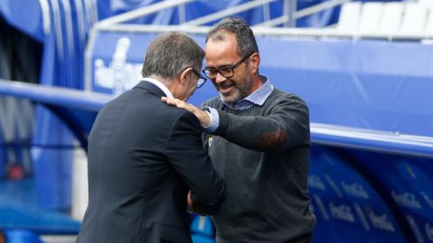 Juan Antonio Anquela y �lvaro Cervera se saludan antes del choque de la temporada pasada