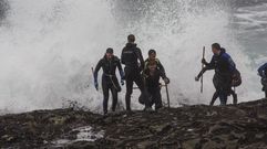 S�bado de faena para algunos percebeiros: �las tremendas im�genes de O Rocundo!