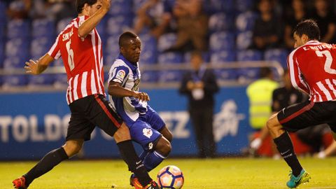 MARLOS MORENO 5. Fall una ocasin clamorosa que habra supuesto un debut a lo grande. Extremadamente voluntarioso, necesita ir ganando pausa en su juego.