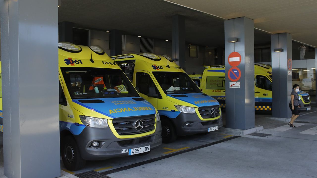Una mujer de 75 años, herida leve tras un atropello en un paso sin regular en Os Castros, en A Coruña