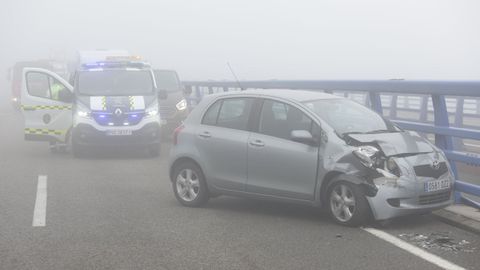 Uno de los vehculos implicado en el siniestro en el alto de O Fiouco