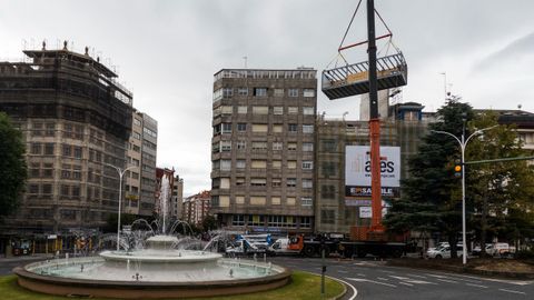 Colocacin de los mdulos en Cuatro Caminos.