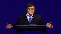 El presidente argentino, Javier Milei, habla durante la inauguraci�n del Foro Madrid, que cuenta con figuras de la derecha y la ultraderecha de Latinoam�rica y Espa�a.