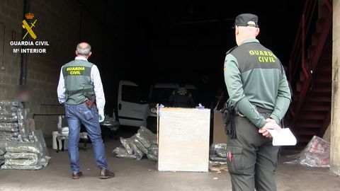 Dos detenidos por tr�fico de drogas tratando de introducir marihuana en Asturias