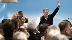 El l�der del PP, Alberto N��ez Feijoo, este domingo en un acto de campa�a en Tordesillas (Valladolid).