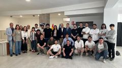 Si de algo presume DLTCode es de su equipo. Medio centenar de personas (el doble en su uni�n con Armora) en el que se mezclan perfiles j�venes y s�nior de diferentes campos