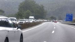 Retencinoes en la autopista AP-9 por la coincidiencia de tres accidentes y la celebraci�n de m�sica en las R�as Baixas.
