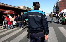 Los polic�as cerraron filas en torno a sus compa�eros y cree que todo se debi� a un error.