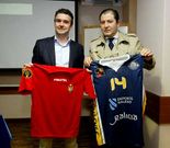 <span lang= es-es >Convenio con el CD Ourense</span>. Descuento del 20 % en entradas para socios, anuncios, enlaces en la web, promociones conjuntas e intercambio de invitaciones, forman el acuerdo.