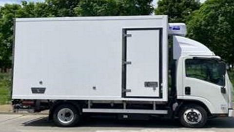 Imagen del cami�n matadero que recorrer� los pueblos catalanes