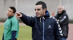 Anxo Valc�rcel, en el campo de A Pinguela, en su etapa en el banquillo del Ferreira.