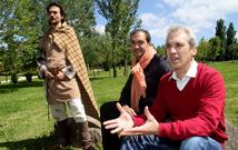 David L�pez ?caracterizado como un bardo celta?, Rodr�guez y Pazos presentaron el evento.