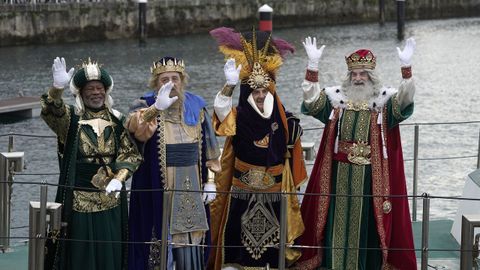 Los Reyes Magos llegan al puerto deportivo de Gij�n (Asturias) este domingo