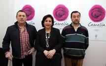 La camelia est� presente todos los inviernos en Vilagarc�a, pero m�s, el a�o de la exposici�n. 