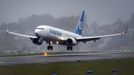Un avi�n de Air Europa, en Alvedro con meteorolog�a adversa