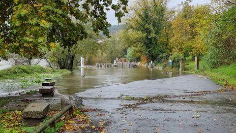 El Miño, desbordado a su paso por Ourense. O Tinteiro