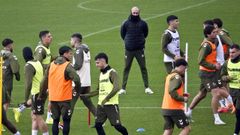 Claudio Girldez y su plantel, durante un entrenamiento reciente del Celta.