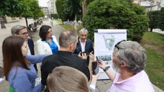 El PP dio la rueda de prensa en una zona de Santo Domingo donde dicen que en un a�o pasar�n coches