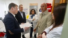 El alcalde de A Lama, el conselleiro de Sanidade y el gerente del �rea sanitaria visitaron el centro de salud