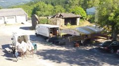 Instalaci�n de puestos de pulpo para la feria que se celebr� este viernes en O Incio