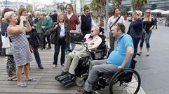 XON CARLOS GIL
Stephen Hawking en Vigo. El famoso fsico visit Galicia en numerosas ocasiones, en las que siempre se mostr cercano a la gente comn