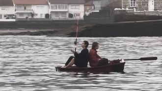 Arriesgada travesa en Muros