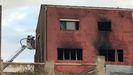 Incendio de un edificio okupado en Badalona