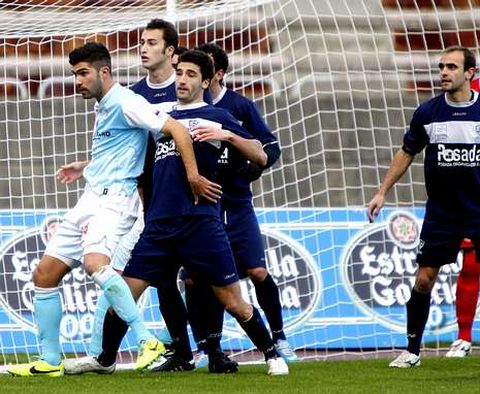 Santi Taboada quiere asegurar la permanencia en el choque del s�bado ante el Real Oviedo.