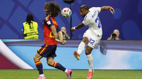 Cucurella, en un momento del partido