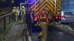 La alcaldesa, Goretti Sanmart�n, sigue la evoluci�n de un incendio que se declar� recientemente en Salgueiri�os de Arriba