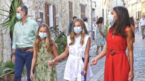 En unas vacaciones en Mallorca, con la infanta Sofa lesionada