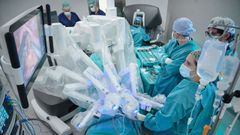 Operaci�n con el robot Da Vinci en el Hospital Quir�n de A Coru�a