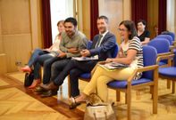 Cuatro de los siete diputados que asistieron a la entrega del Pura e Dora V�zquez. 