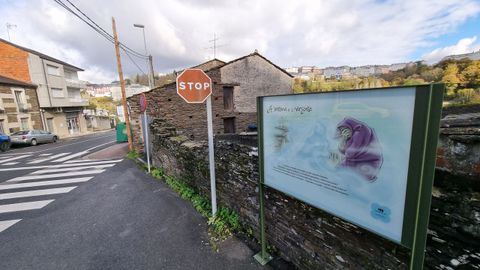 Panel ilustrado no barrio da Ponte