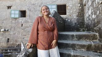 Ana Gayoso, hai uns d�as, no patio do castelo de Vimianzo, onde acompa�ou a Alberto Mancebo.