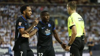 Aubameyang y Nsongo, en el partido contra el M�laga